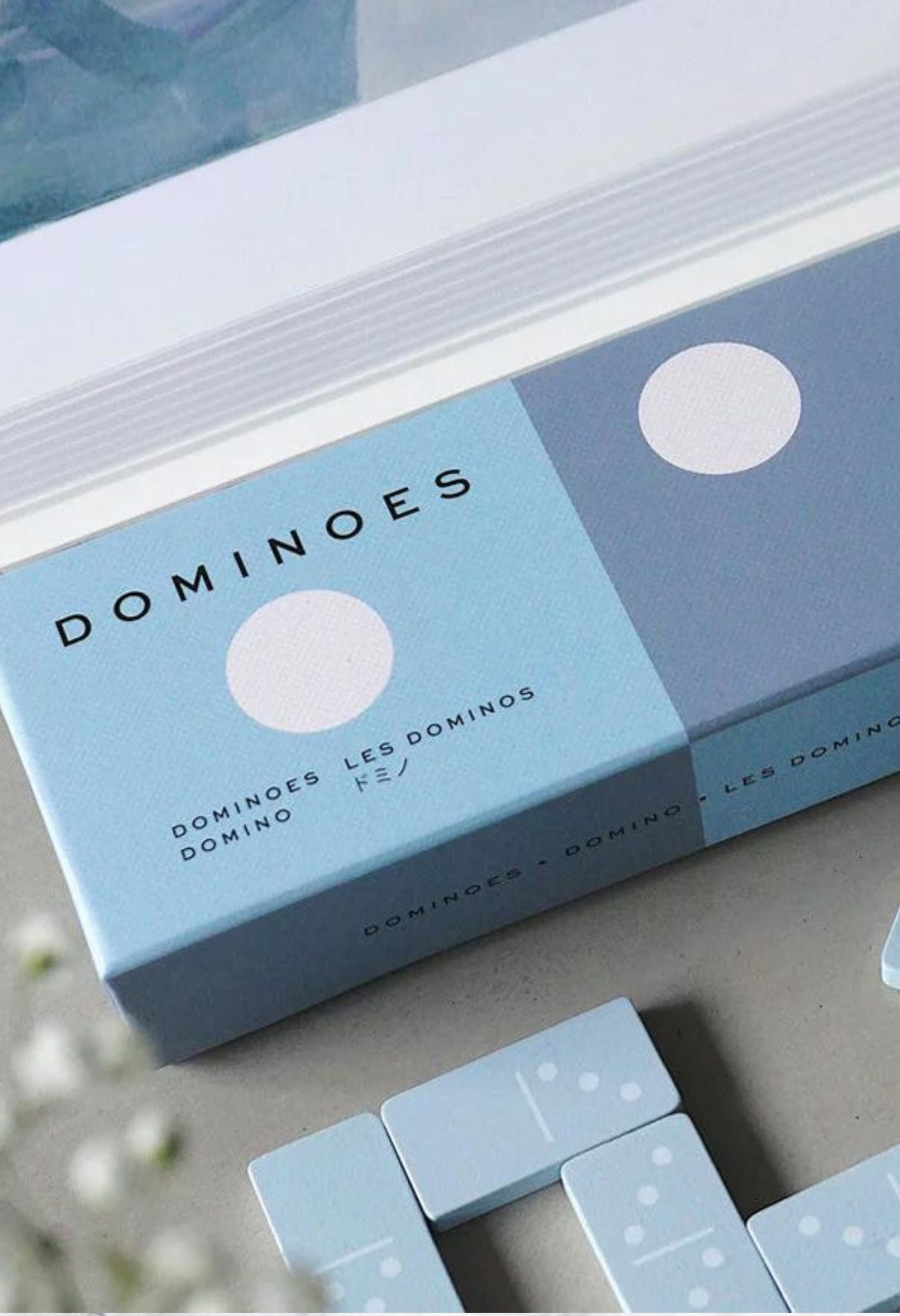 Jouer au jeu de dominos 