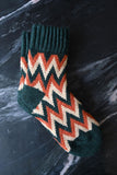 Dicke Wintersocken mit Zickzack-Muster