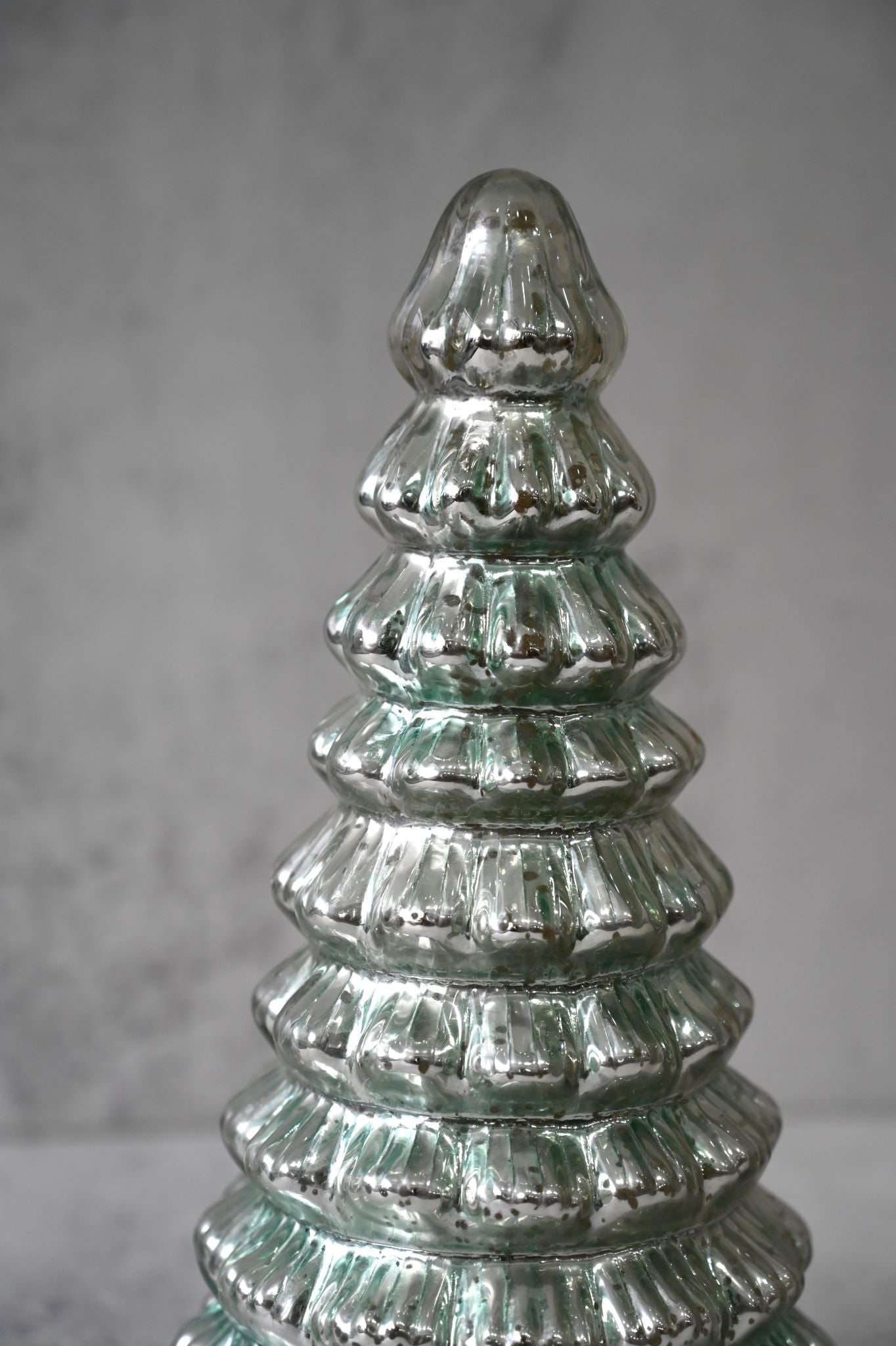 Christbaumschmuck aus grünem Glas 