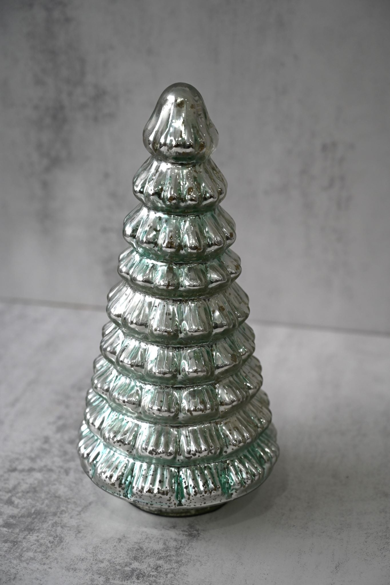 Christbaumschmuck aus grünem Glas 