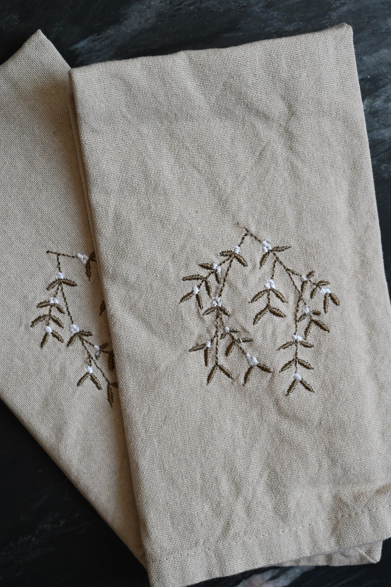 Festive Mistletoe Cotton Napkin