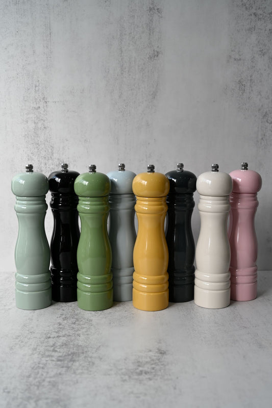 Classic Salt and Pepper Mill Set