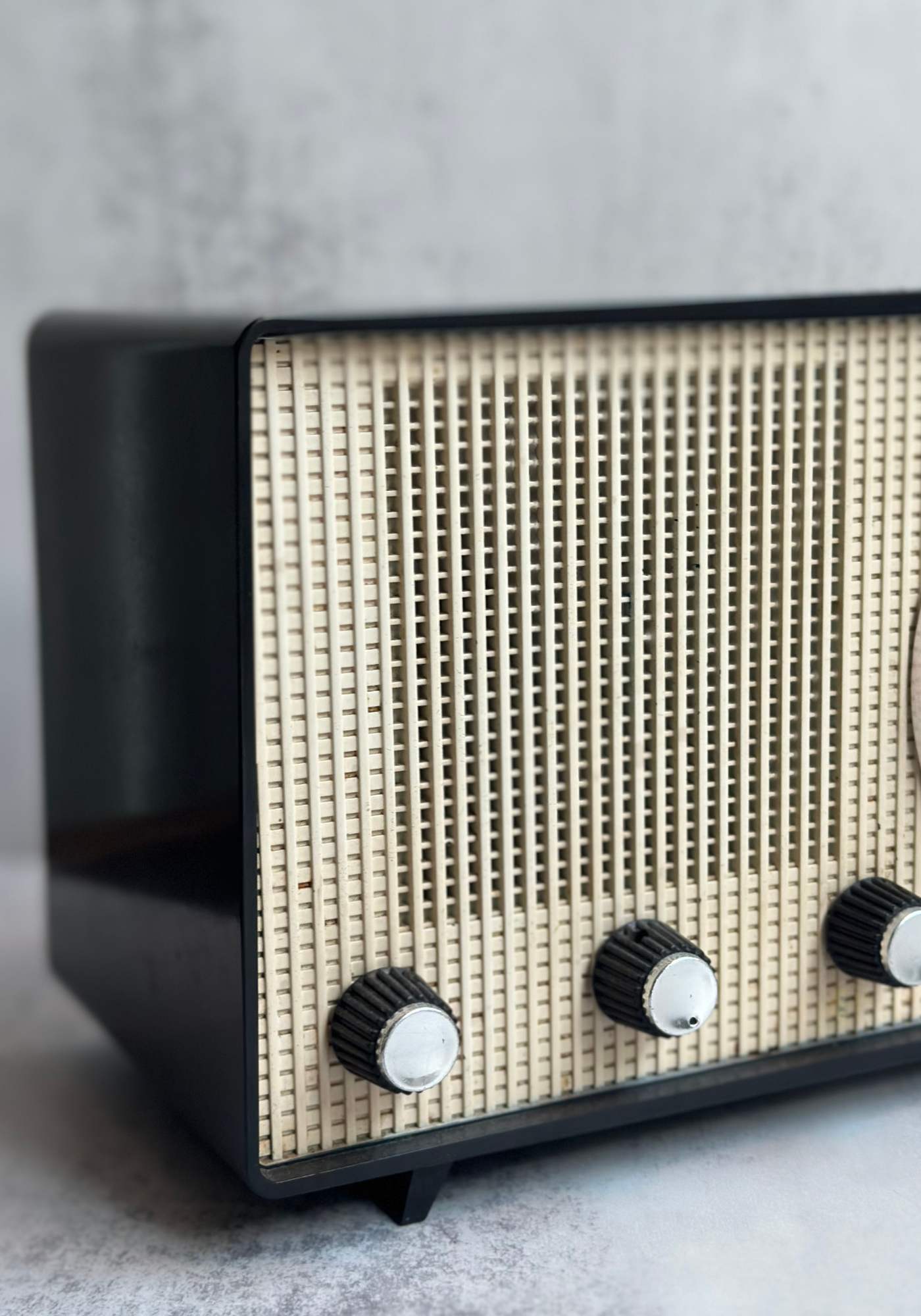 Refurbished Vintage Phillips Radio Speaker