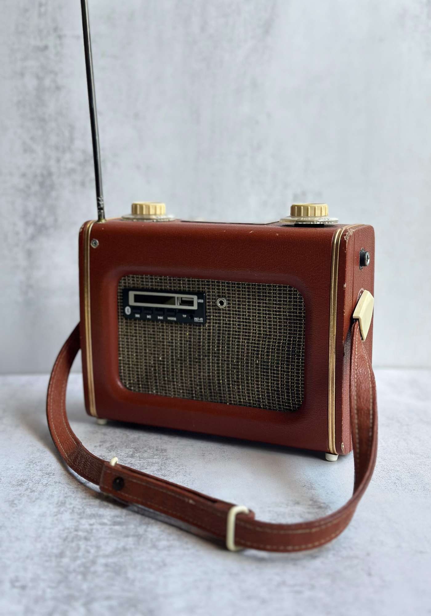 Refurbished Vintage Sky Master Radio Speaker
