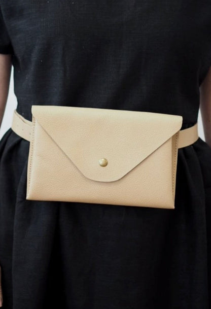 Sac ceinture en cuir beige Betty 