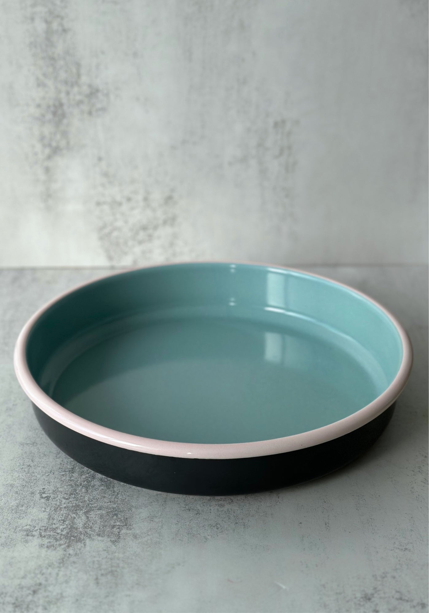 Grand plat rond en émail pour four Always Sunday 