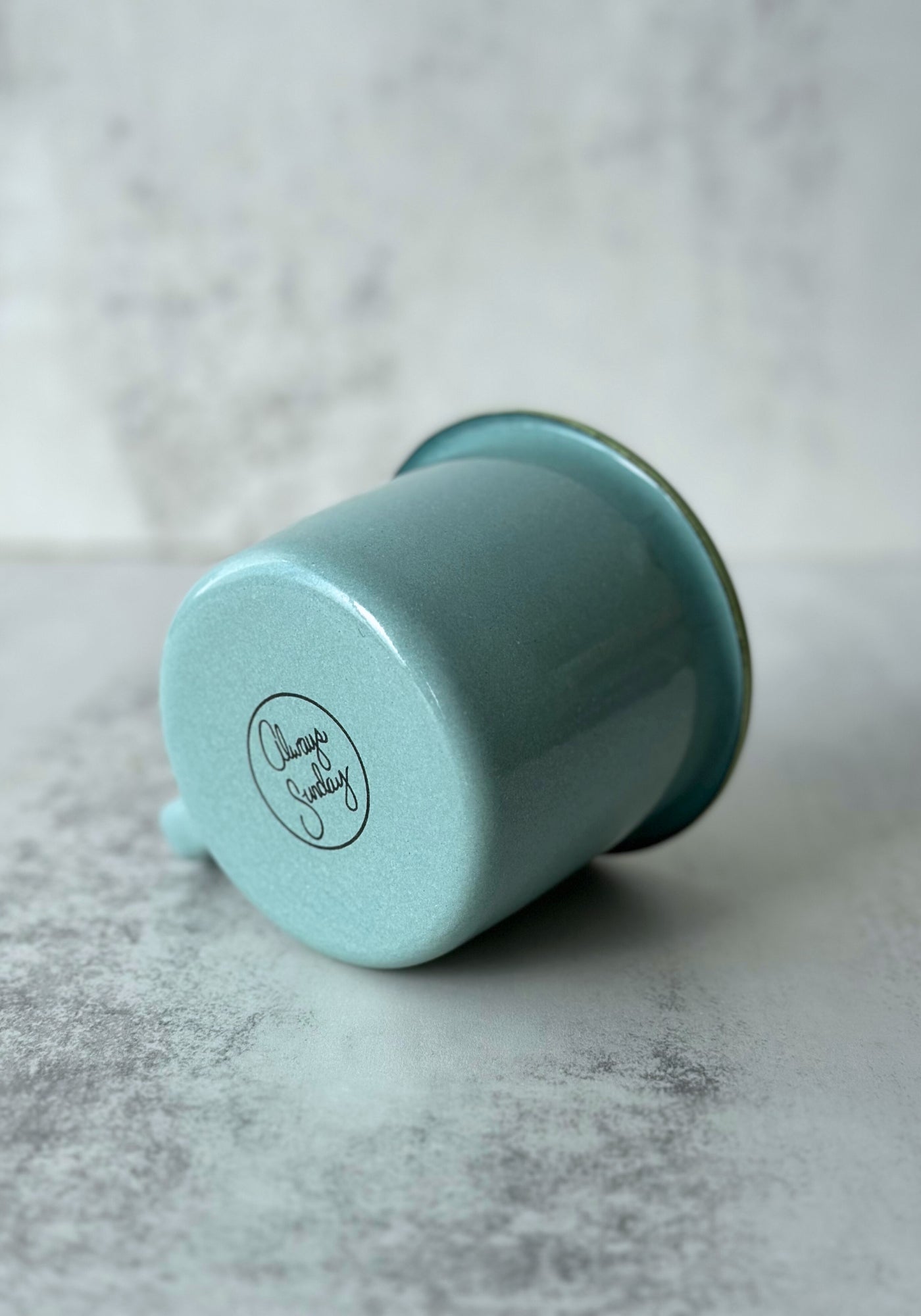 Tasse en émail « Toujours le dimanche » 