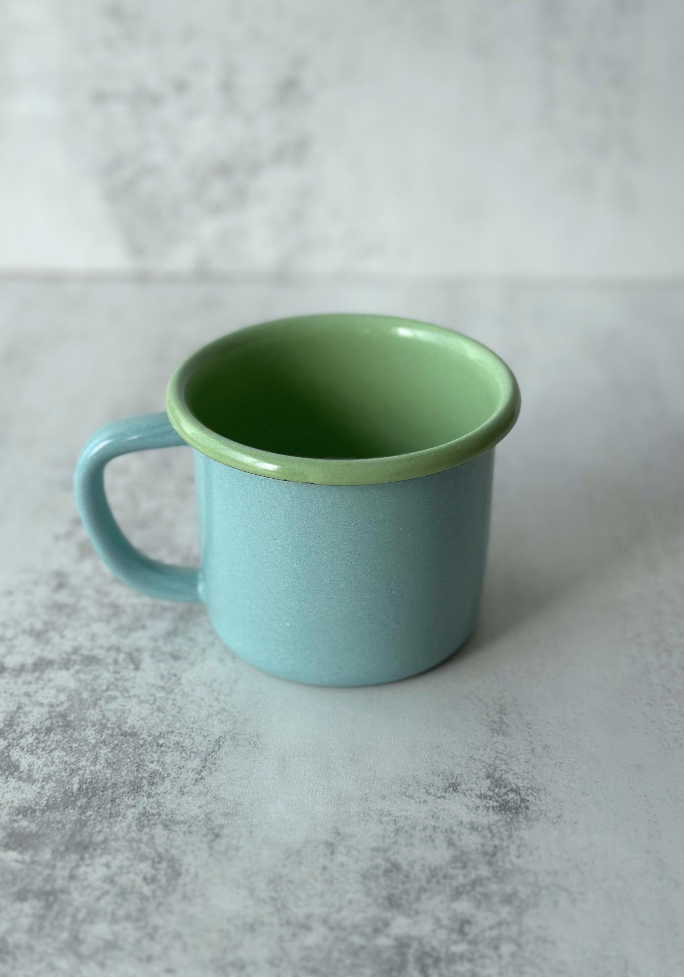 Tasse en émail « Toujours le dimanche » 