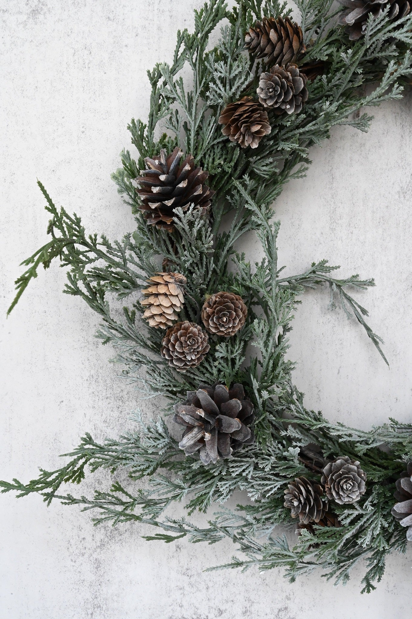 Frosted Wintergreen Wreath