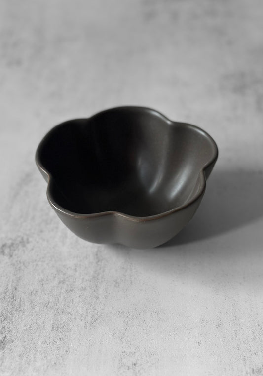 Brown Medium Clam Shaped Bowl