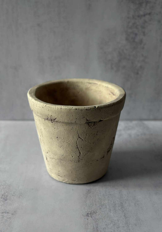 Pot de fleurs beige craquelé