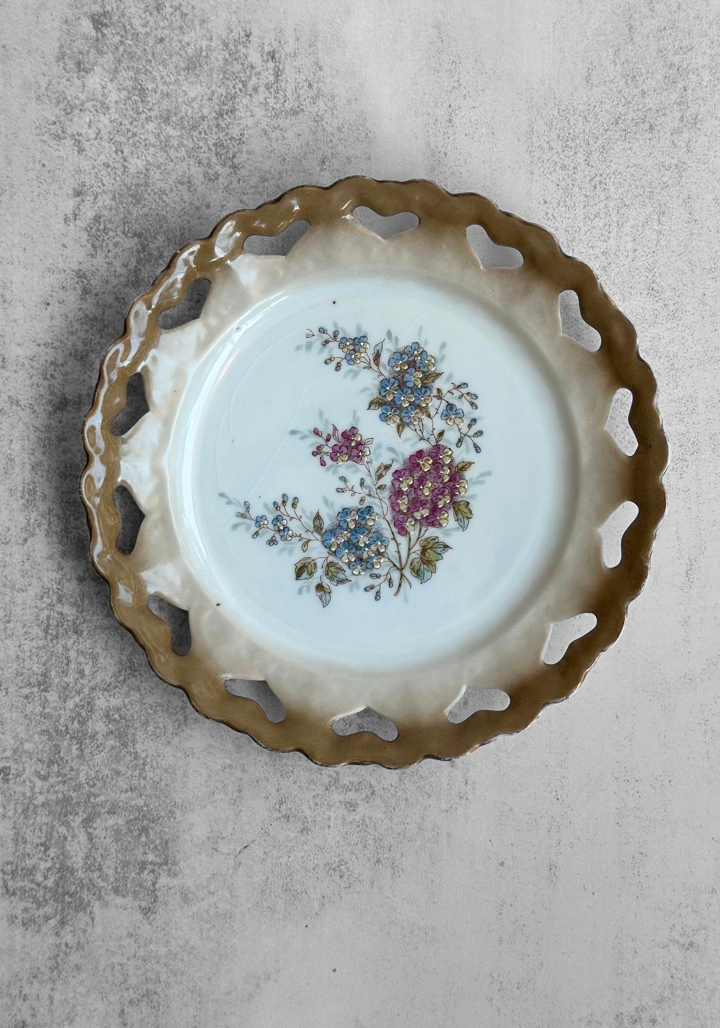 Heart Lace Edge Floral Cake Plate