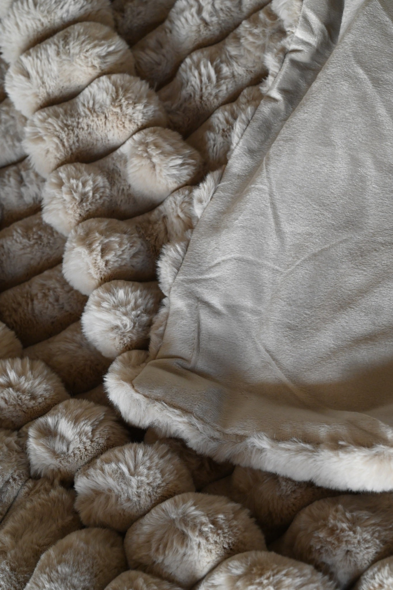 Fluffy Ribbed Throws